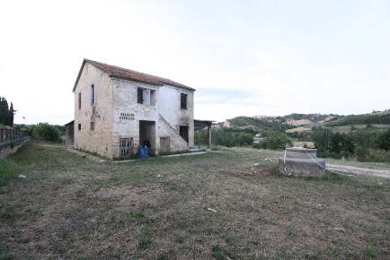 Foto Rustico in via Piediprato, Spinetoli di 142 m² con 5 locali in vendita