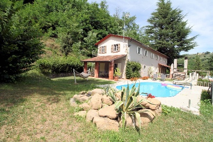 Foto Rustico a Buggiano di 400 m² con 10 locali in vendita