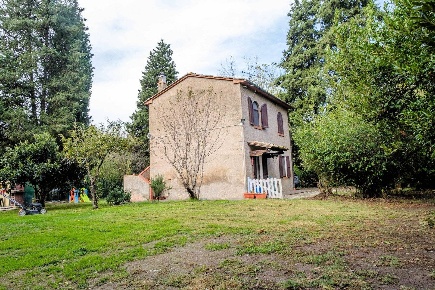 Foto Rustico a Volterra Centro di 108 m² con 6 locali in vendita