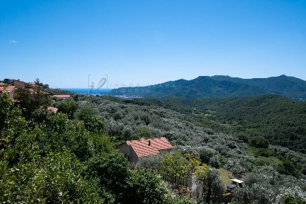 Foto Rustico in via XXI Aprile, Arnasco Chiesa di 135 m² con 9 locali