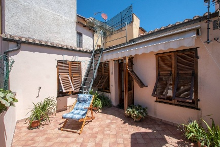 Foto Rustico in via XXI Aprile, Arnasco Chiesa di 135 m² con 9 locali