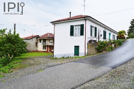 Foto Rustico in santa libera, Monastero Bormida di 380 m² con 9 locali