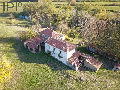 Foto Rustico in regione piovero, Pezzolo Valle Uzzone di 450 m² in vendita