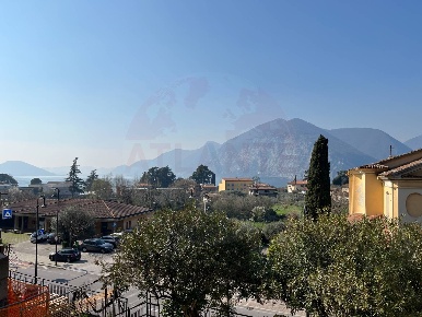 Foto Rustico in Via Italia, Iseo Centro di 250 m² con 6 locali in vendita