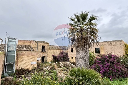 Foto Rustico in Contrada Bresciana, Castelvetrano di 722 m² con 7 locali