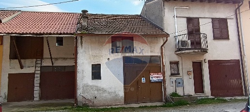 Foto Rustico in via de Amicis, Cornate d'Adda Centro di 79 m² con 2 locali