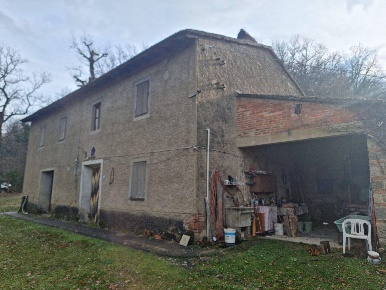 Foto Rustico in frazione Santa Lucia, Dicomano di 280 m² con 6 locali