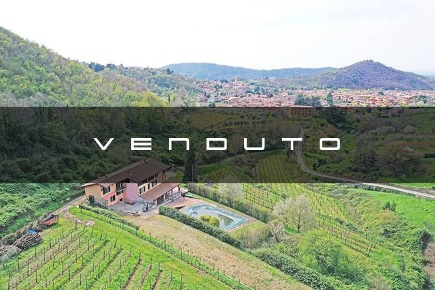 Foto Rustico in via foina, Monticelli Brusati di 460 m² con 18 locali