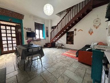 Foto Rustico in Via Della Libertà, Bellinzago Novarese Centro di 61 m²