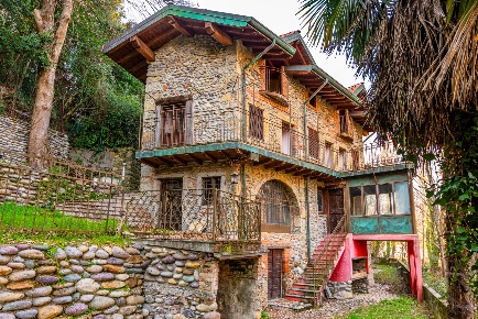 Foto Rustico in VIA SOTTOCORNA, Almenno San Salvatore Centro di 200 m²