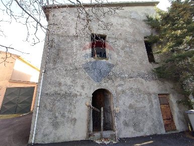 Foto Rustico in Via Casale, Foligno Sant'Eraclio, Case Vecchie di 160 m²