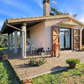 Foto Rustico a Scarlino Bagno Di Gavorrano di 80 m² con 2 locali in vendita
