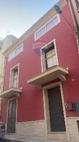 Foto Rustico in Via Solferino, Pozzallo di 150 m² con 10 locali in vendita