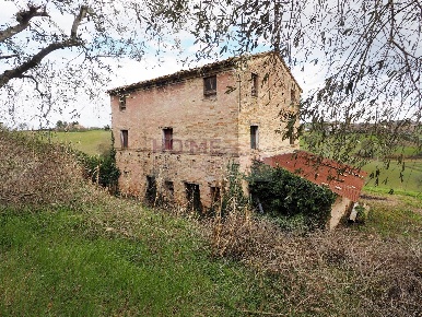 Foto Rustico a Corridonia Centro di 240 m² con 1 locali in vendita