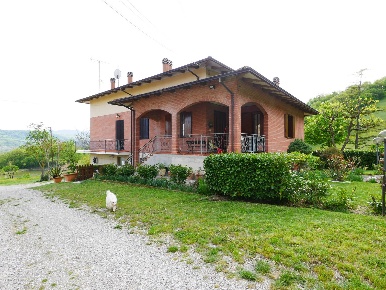 Foto Rustico in Via Ospitaletto, Marano sul Panaro di 500 m² con 10 locali