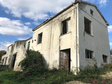 Foto Rustico in Carosi, Civitella del Tronto di 274 m² con 4 locali