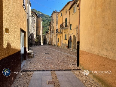 Foto Rustico in via vittorio veneto, Castelbianco di 106 m² con 7 locali