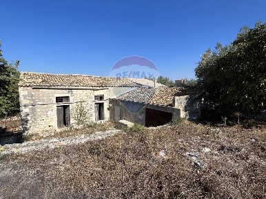 Foto Rustico in Contrada Rassabia, Modica Modica Sorda di 137 m² in vendita