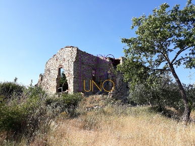 Foto Rustico a Bucine di 500 m² con 6 locali in vendita
