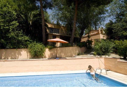 Foto Rustico a Cossignano di 300 m² con 10 locali in vendita