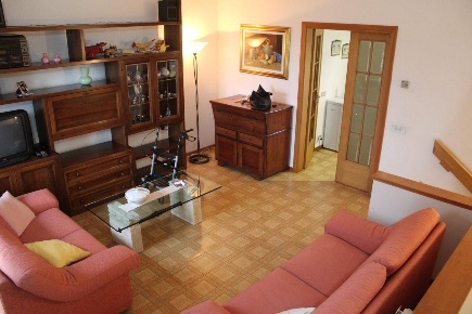 Foto Rustico a Castelfiorentino di 500 m² con 14 locali in vendita