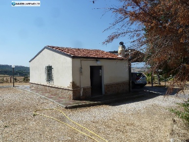 Foto Rustico in Strada Comunale Fonte di Bisaccia, Montenero di Bisaccia