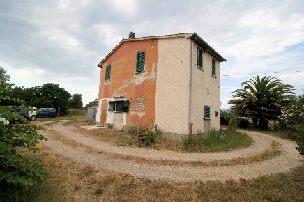 Foto Rustico a Roccastrada di 127 m² con 6 locali in vendita