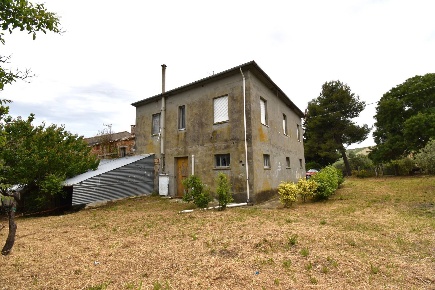 Foto Rustico in Contrada Gozzana, Ripatransone di 285 m² con 10 locali