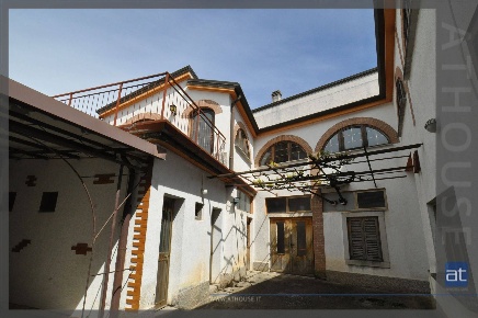 Foto Rustico in Località Borgo Grotta Gigante, Sgonico Borgo Grotta Gigante