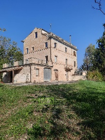 Foto Rustico in C.da San Biagio, Monte San Pietrangeli Centro di 200 m²