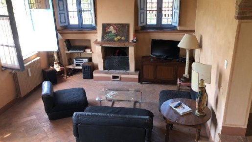Foto Rustico a Camaiore di 150 m² con 6 locali in vendita