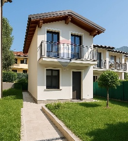 Foto Rustico in via roma, Ranica Centro di 100 m² con 3 locali in vendita