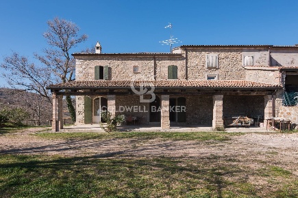 Foto Rustico in località granaiola snc, Sassofeltrio di 230 m² con 7 locali