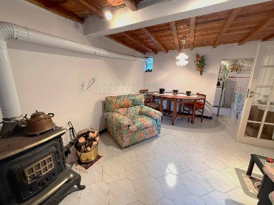 Foto Rustico in Villa san pietro, Borgomaro Ville San Pietro di 100 m²