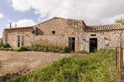 Foto Rustico in Scicli - C.da Guadagna, Scicli Zappulla di 250 m²