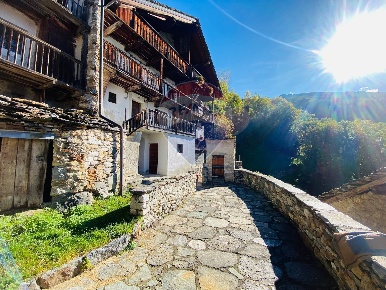 Foto Baita in LOCALITA' FARETTAZ, Fontainemore di 170 m² con 7 locali