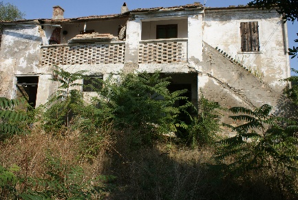 Foto Rustico in Contrada Solagna Ragnola, Monteprandone di 320 m²