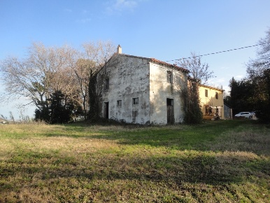 Foto Rustico in via serra, San Marcello di 340 m² con 10 locali in vendita
