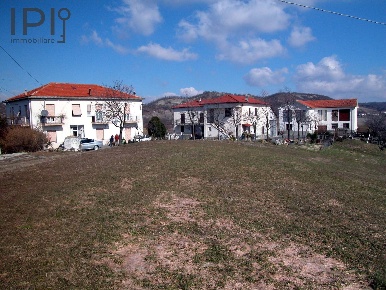 Foto Rustico in LOC. TARANCHE, Pareto di 700 m² con 30 locali in vendita