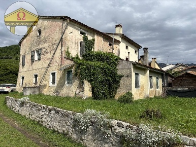 Foto Rustico a Tarzo di 215 m² con 6 locali in vendita
