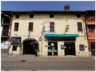Foto Rustico in via Nazario Sauro, Sillavengo di 290 m² con 7 locali