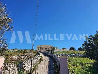 Foto Rustico in Contrada Cuturi, Scicli di 450 m² con 10 locali in vendita