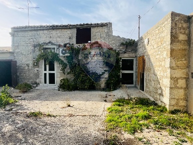 Foto Rustico in Contrada Bussello, Ragusa Conservatore - San Giacomo