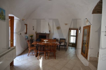 Foto Rustico a Balestrino Centro di 134 m² con 6 locali in vendita