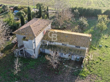 Foto Rustico in Località Selvicciola, Canino di 230 m² con 5 locali