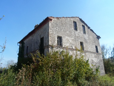 Foto Rustico in Frz. San Biagio, Montefalcone Appennino di 330 m²