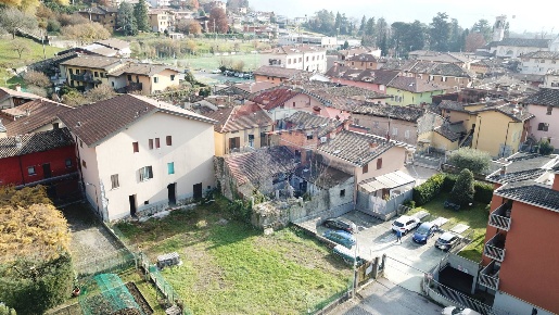 Foto Rustico in Via G. Marconi, Alzano Lombardo Centro di 382 m² in vendita