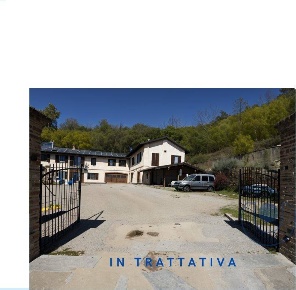 Foto Rustico in Strada Collina Serra, Gassino Torinese di 500 m² in vendita