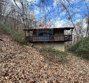 Foto Rustico in via brugali, Albino di 350 m² con 10 locali in vendita