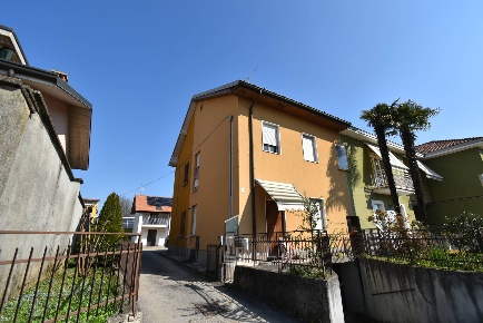 Foto Rustico in castello, Bellusco Centro di 50 m² con 2 locali in vendita